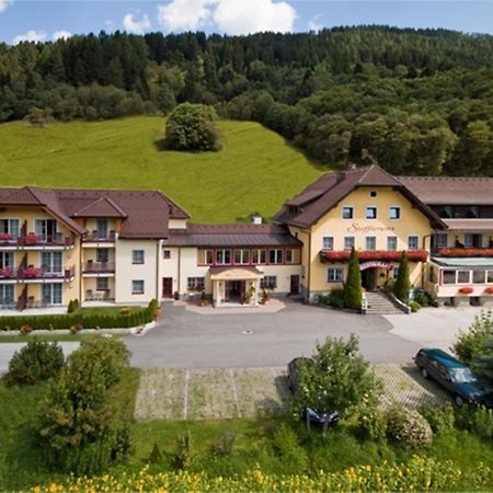 Landhotel Stofflerwirt Санкт-Михель  Экстерьер фото