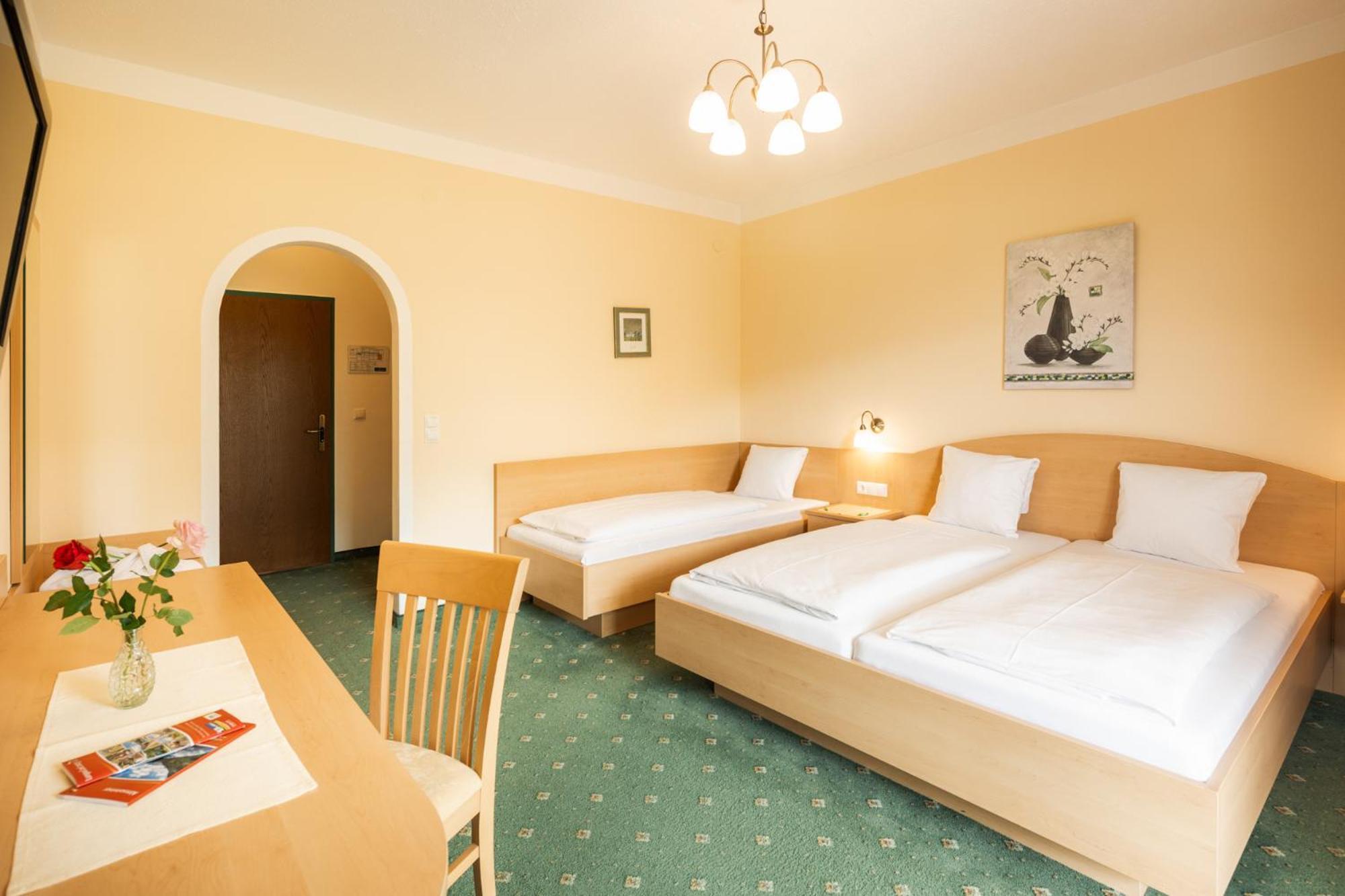 Landhotel Stofflerwirt Санкт-Михель  Экстерьер фото