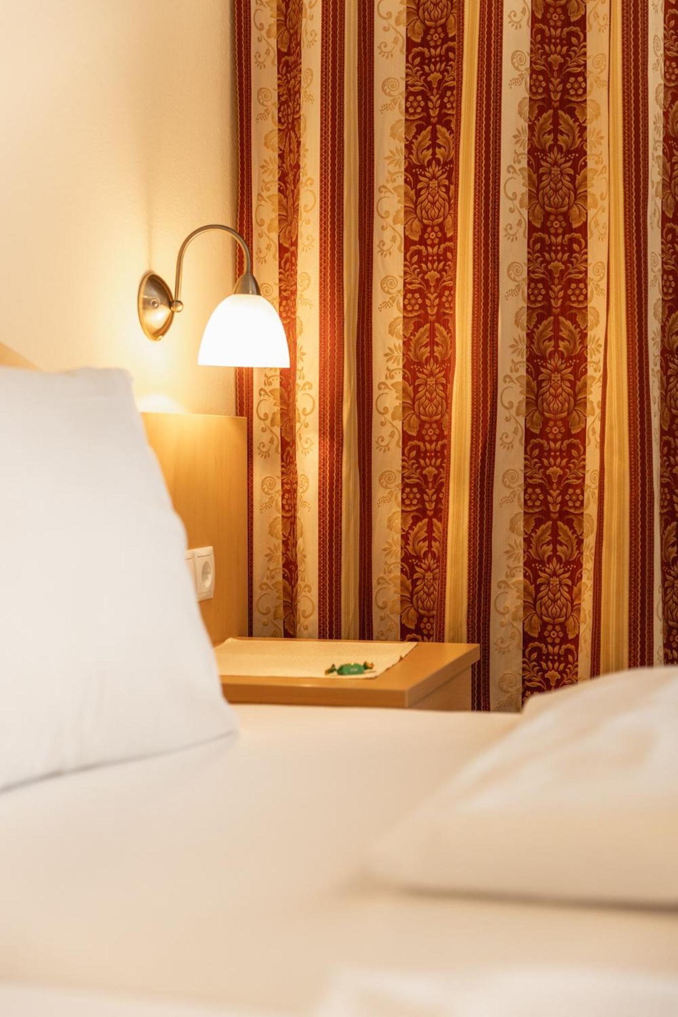 Landhotel Stofflerwirt Санкт-Михель  Экстерьер фото