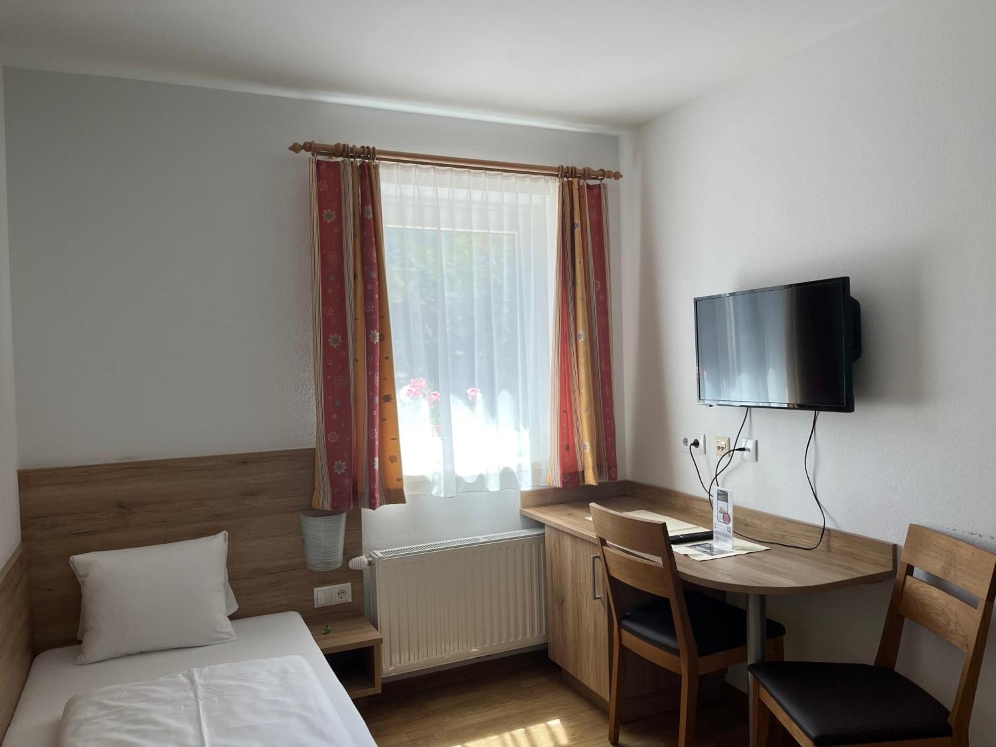 Landhotel Stofflerwirt Санкт-Михель  Экстерьер фото